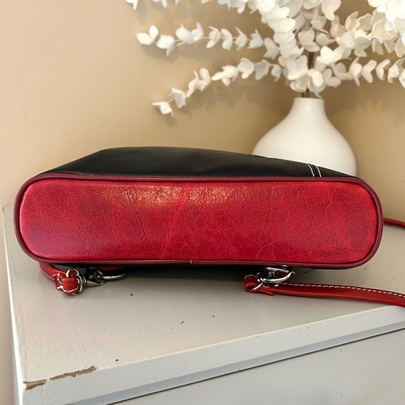 VERA PELLE Made in Italy Black and Red Leather Backpack with Convertible Straps - Picture 7 of 17